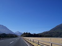 P� vej over Europa-broen,