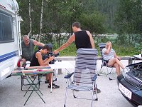 John, Kennie med Johns stjernekikkert, Kim og Lena