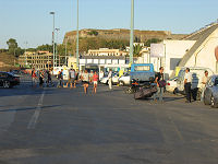 Lena og Louise kommer f�rst i land