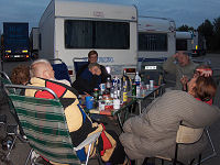 Pakket ind i t�pper og dyner i 13� varme